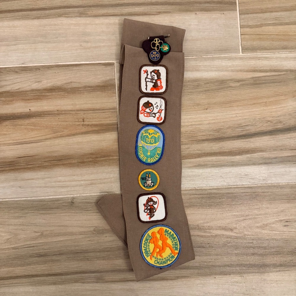 Vintage Brownie Girl Scout Sash 1983 1984 Cookie Rally Marathon Patches Pins